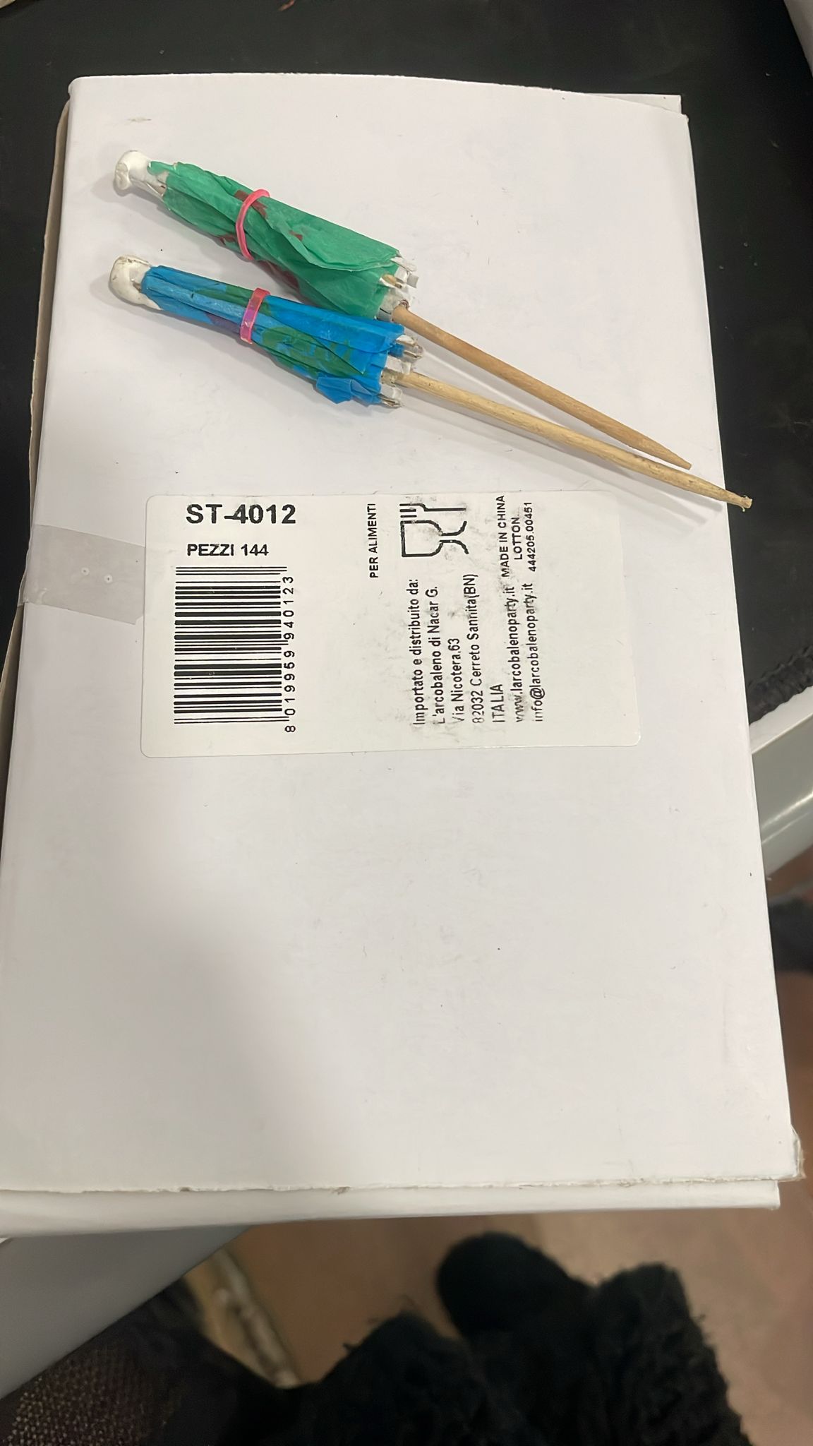 stuzzicadenti-ad-ombrellino-scatola-da-144-pz